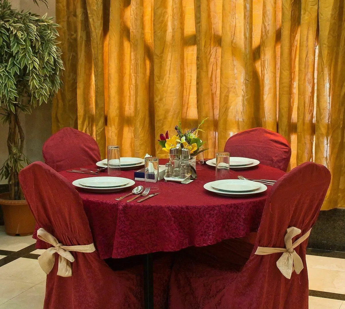 *** Hotel فندق ديار المدينة Medina Saudi Arabia